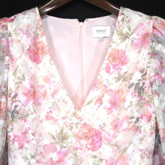 ONE 33 SOCIAL WOMEN'S FASHION DRESS - Picture 2 of 5